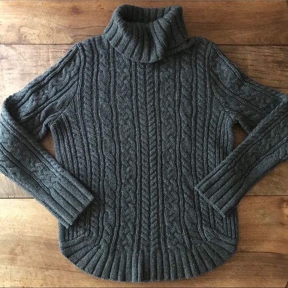 gold and white sweater